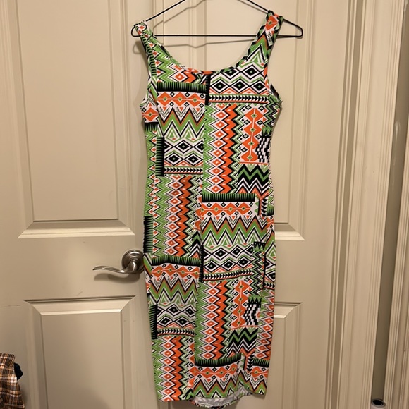 Bongo Abstract Printed Fitted Dress - Picture 5 of 5